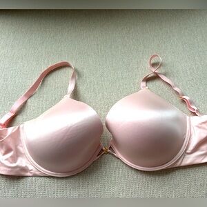 Nearly new Victoria’s Secret demi bra